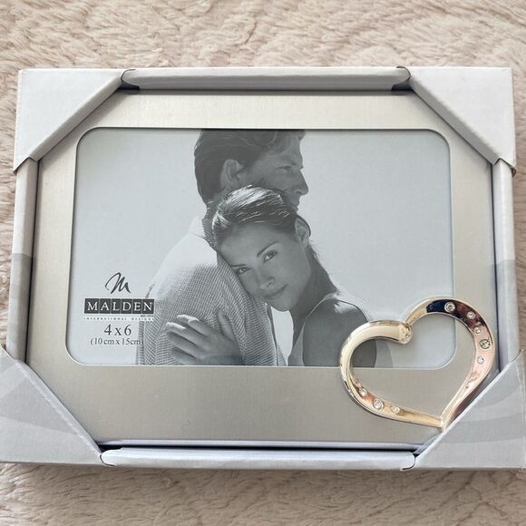 Malden Silver Photo Frame with Beautiful Rhinestone Heart. Holds a 4x6 Photo - Picture 3 of 6